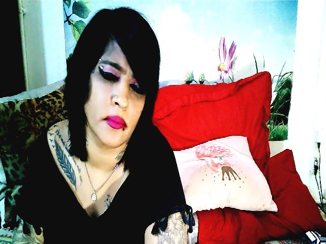 Live sex webcam photo for IndianKatz #255827638