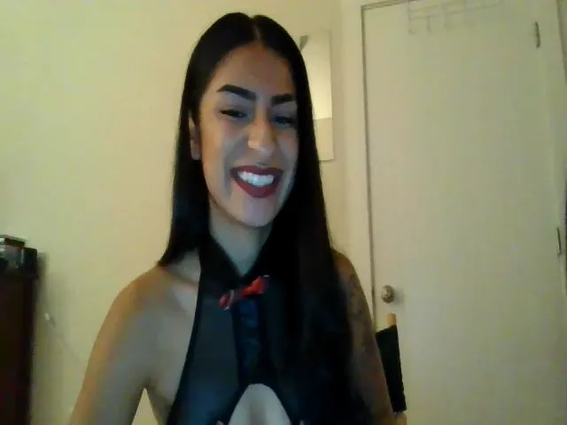 Live sex webcam photo for Stephanie67 #258100252