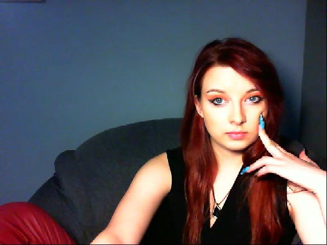 Live sex webcam photo for VirginLuna18 #264294853