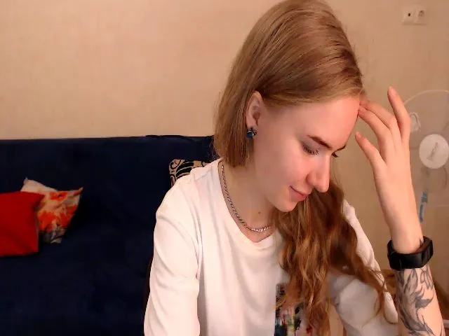 Live sex webcam photo for Limana_xo #252641613