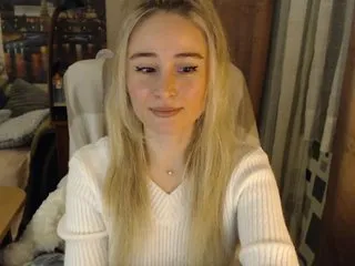 Live sex webcam photo for xyliganka777 #240789882