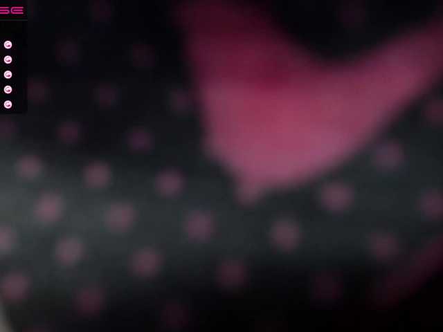 Live sex webcam photo for GracieSmall #240940680