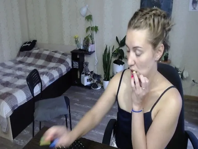 Live sex webcam photo for UrBlack_Kitty #263107835