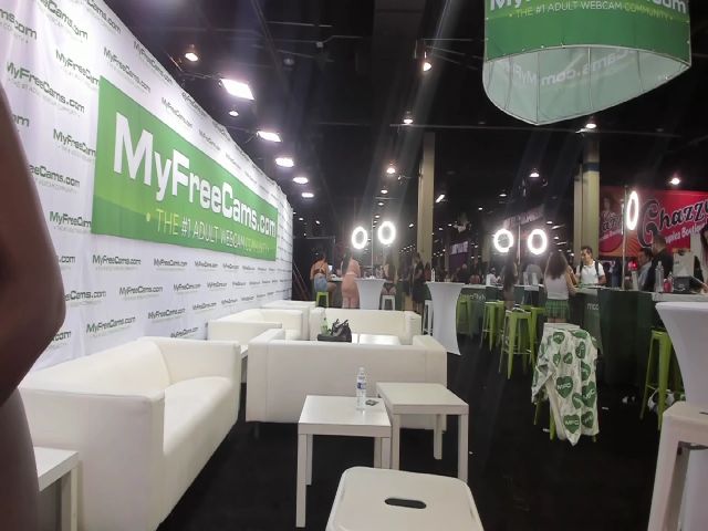 Live sex webcam photo for Selerah #254678773