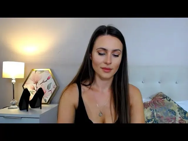 Live sex webcam photo for CharlotteLOV #264451052