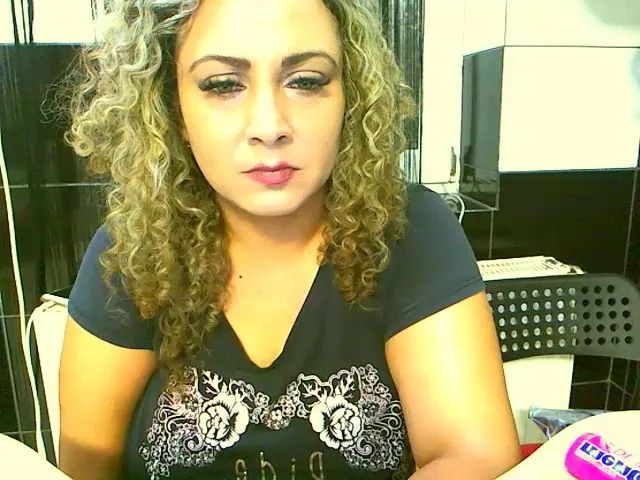 Live sex webcam photo for Lesby2Squirty #263970581