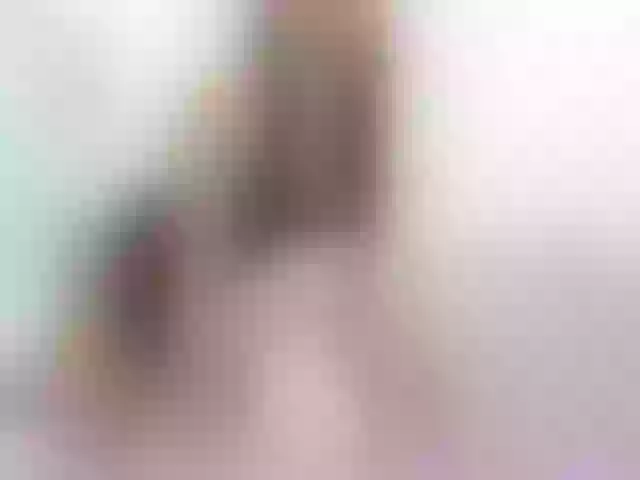Live sex webcam photo for CarolaSallow #242576622