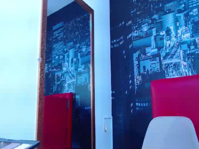 Live sex webcam photo for Haily_scot #256250580