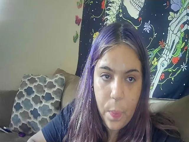 Live sex webcam photo for Lilmisspurp #254615097