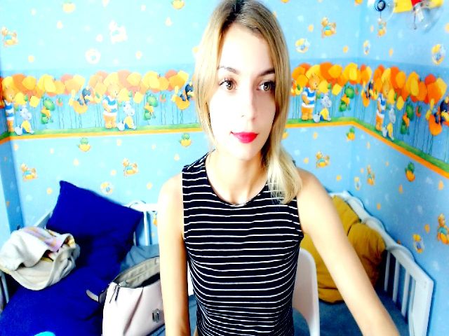 Live sex webcam photo for ELLIEFLOYD #253884924