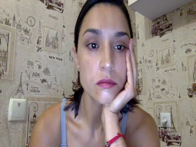 Live sex webcam photo for JolyBoss #262742519