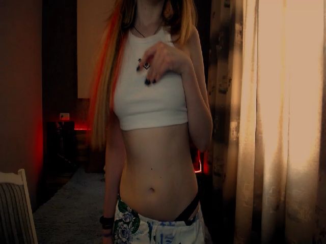 Live sex webcam photo for Ella_Hudson #253041592