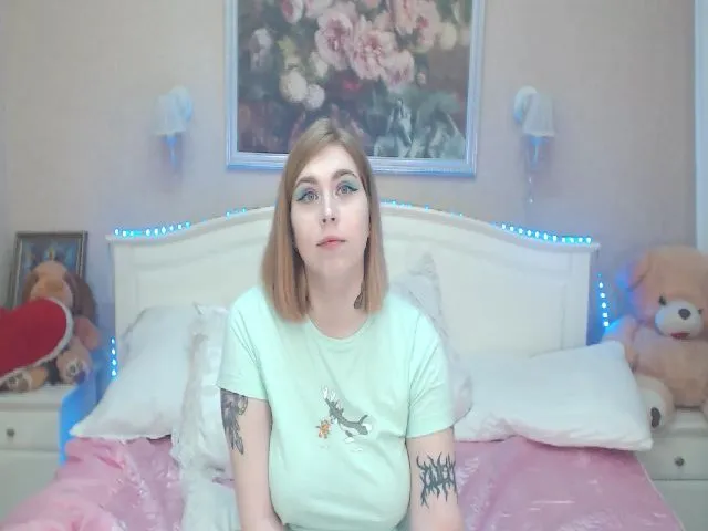 Live sex webcam photo for AmaliaDiva #254308923