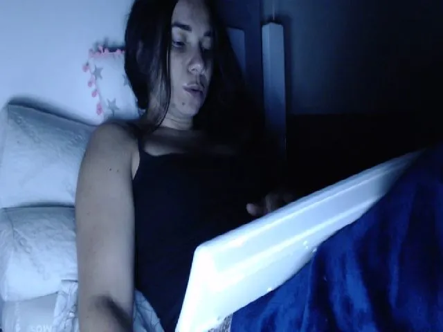 Live sex webcam photo for Joanne7 #263483880