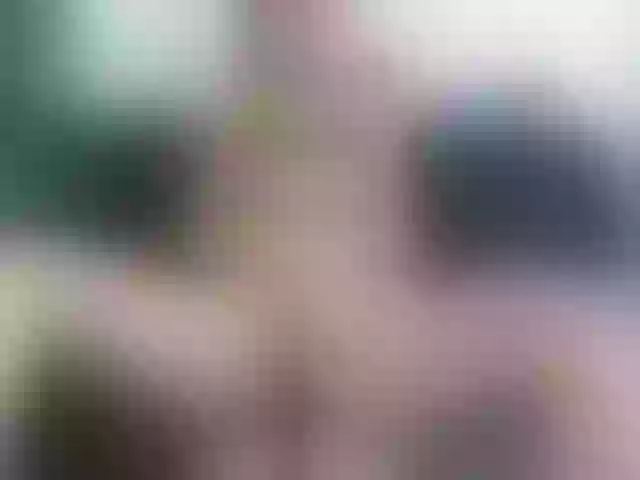 Live sex webcam photo for BeautyM27 #258645159