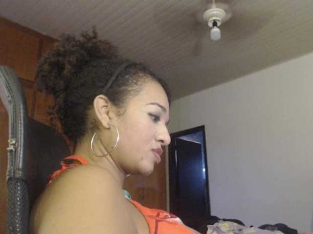 Live sex webcam photo for Moranguh #241041987