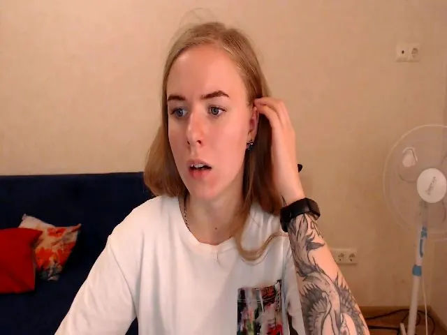 Live sex webcam photo for Limana_xo #252626830