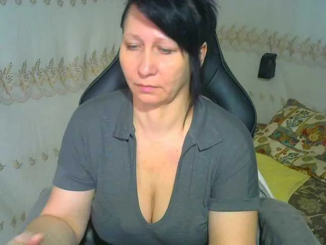 Live sex webcam photo for xxdaryaxx #241259883