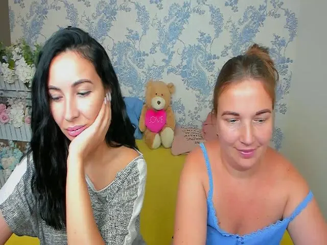Live sex webcam photo for NikaRysa #264642735