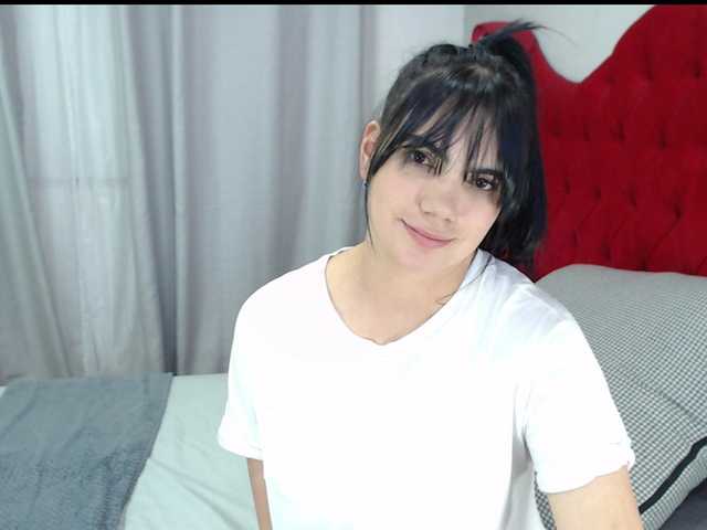 Live sex webcam photo for AliceRoss #241053903
