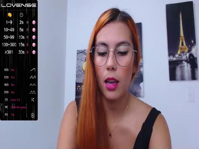 Live sex webcam photo for Alessiafioore #261379677