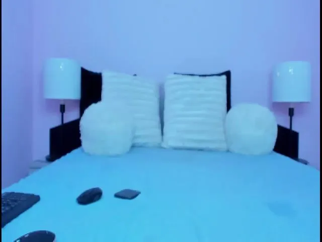 Live sex webcam photo for JuliaHayes90 #260796740