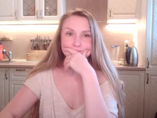 Live sex webcam photo for JaneGrey111 #257988188