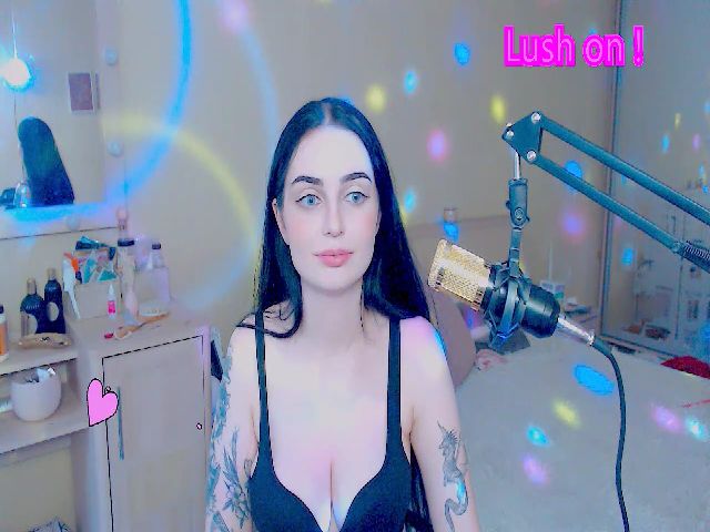 Live sex webcam photo for sunshinebabee #255512246