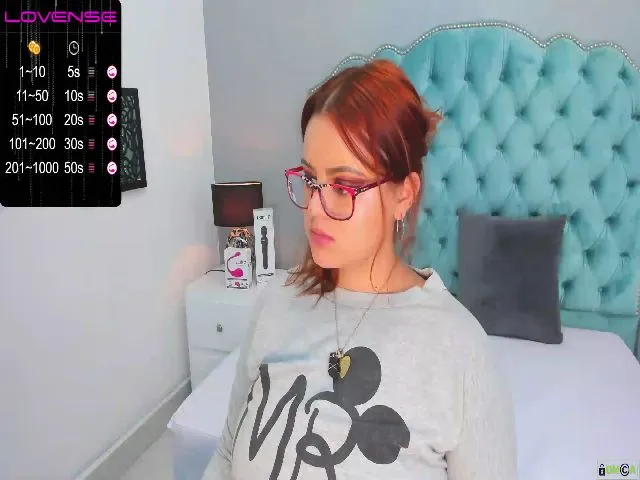 Live sex webcam photo for Esmeralda_R #256468684