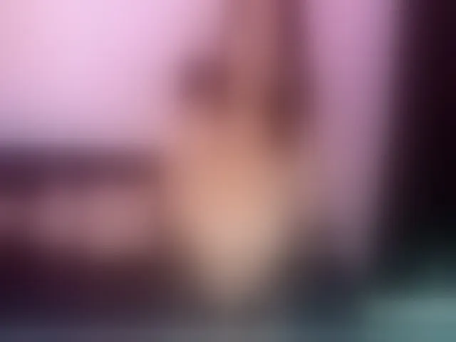 Live sex webcam photo for MaiiAngel #257929011
