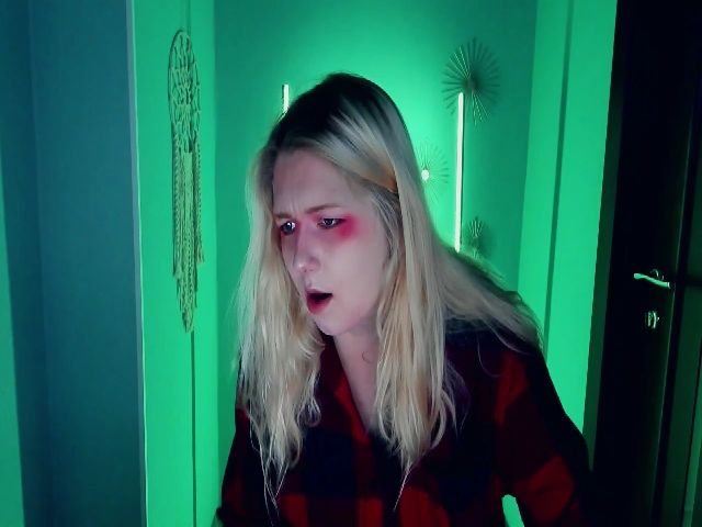 Live sex webcam photo for TinkerrBelll #252627729