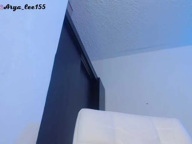 Live sex webcam photo for aryalee #249558288