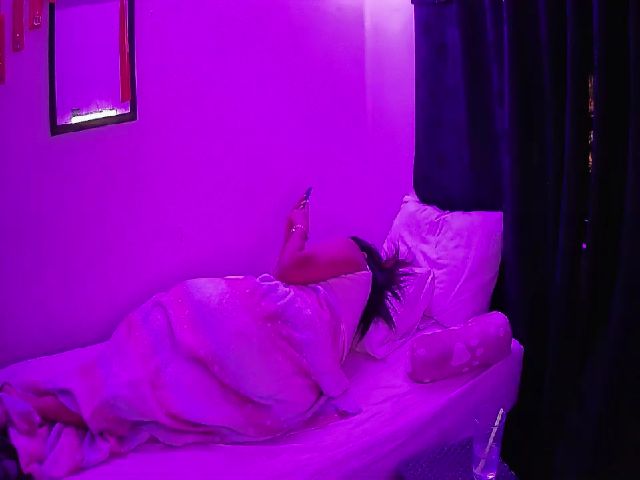 Live sex webcam photo for Brandyebony #253010176