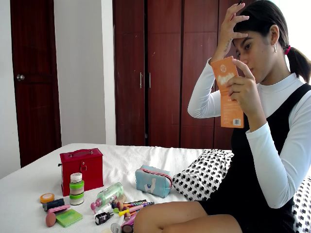 Live sex webcam photo for sweet_celeste #260847258