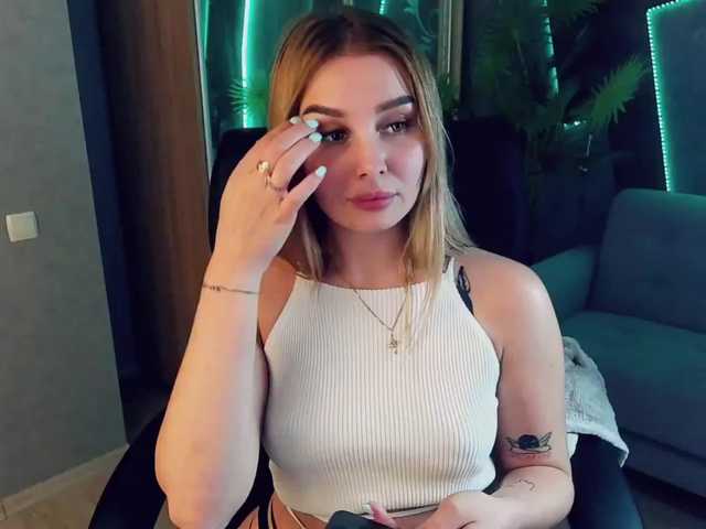 Live sex webcam photo for MillaDoll #249654891