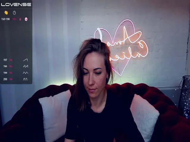 Live sex webcam photo for LilFluffyDuck #254750469