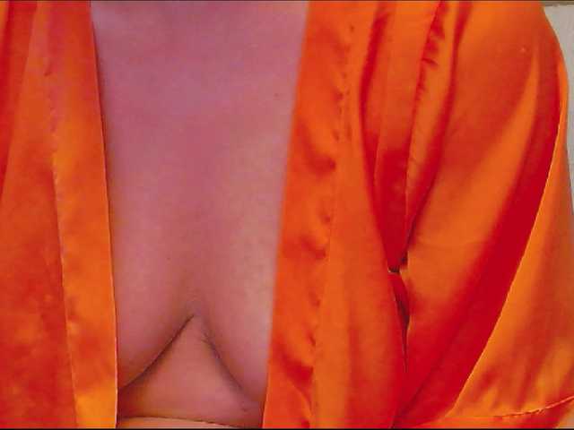 Live sex webcam photo for AnnaShine #245275121