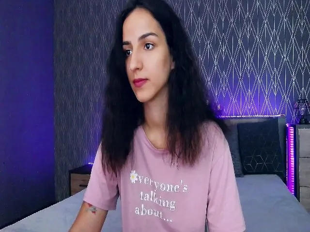 Live sex webcam photo for XDaphneMoss #255353263