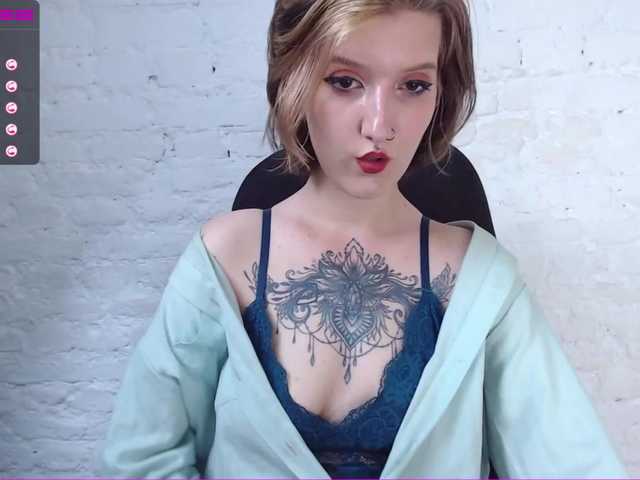 Live sex webcam photo for LynCollinsX #251629554