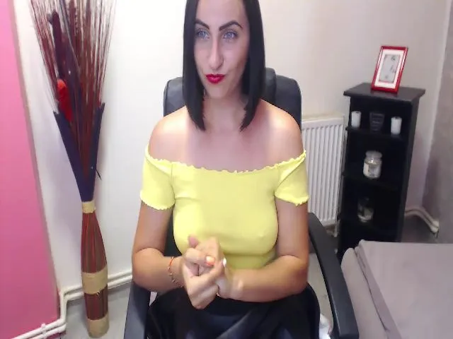 Live sex webcam photo for ElenaSworld #264702920