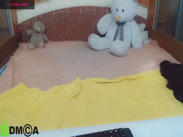 Live sex webcam photo for VitaCraft_ #253398570