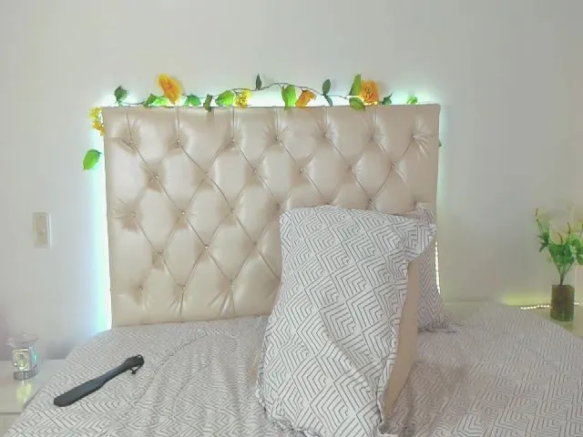 Live sex webcam photo for RubiJasper #254156202