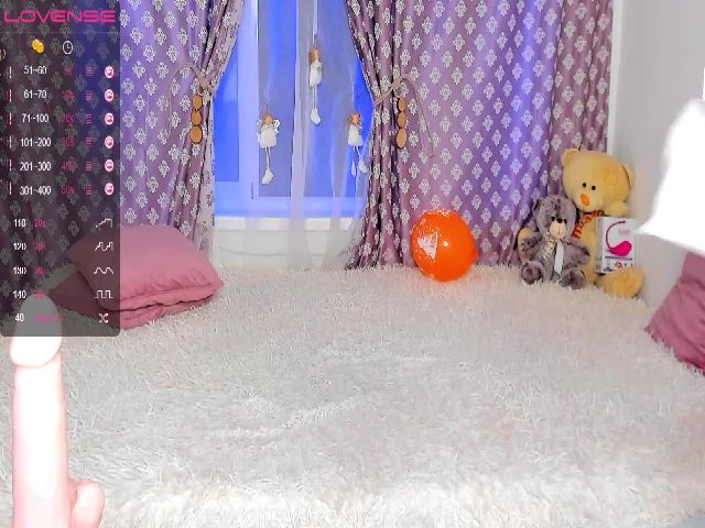 Live sex webcam photo for MadissonKiss #262922450