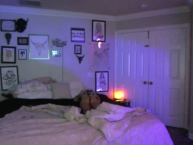 Live sex webcam photo for KendalHaze #261314399