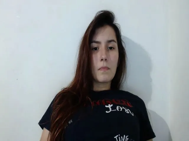 Live sex webcam photo for Girlhot29 #264069700