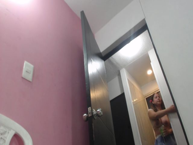 Live sex webcam photo for Sofimillerrss #255528698