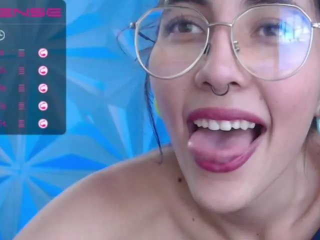 Live sex webcam photo for KeilaSummer #241403325