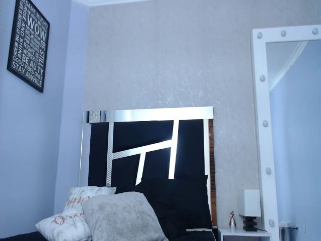 Live sex webcam photo for Pythonissa97 #254180670