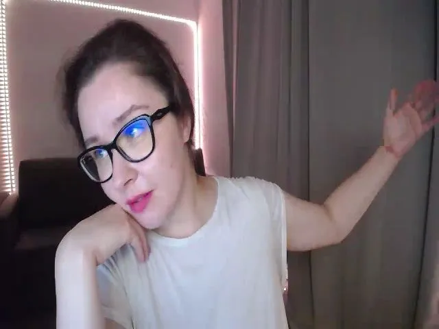 Live sex webcam photo for WowLisa #253965512