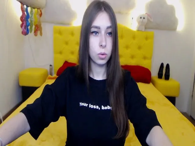 Live sex webcam photo for LindaJason #255918123